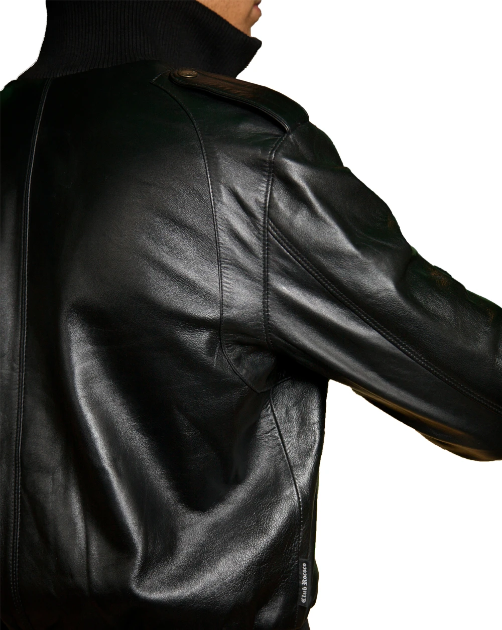 Give your casual looks a smart finish in this leather jacket